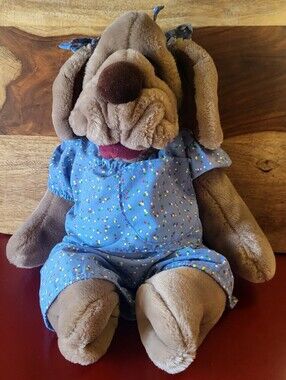 Vintage 1981 Ganz Bros Dog Wrinkles The Girl Puppet Plush Stuffed Animal Toy